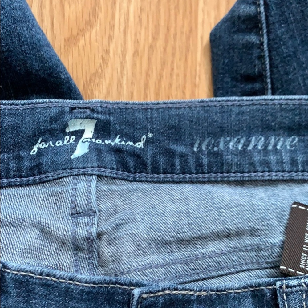 Jeans - Picture 5 of 5